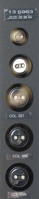 Button 135963