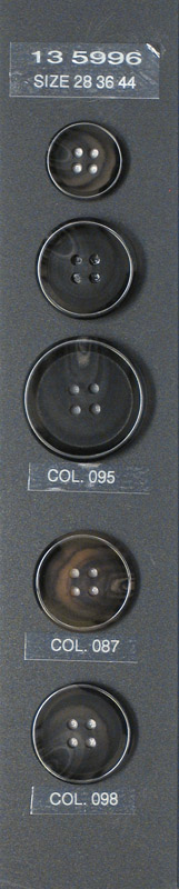 Button 135996