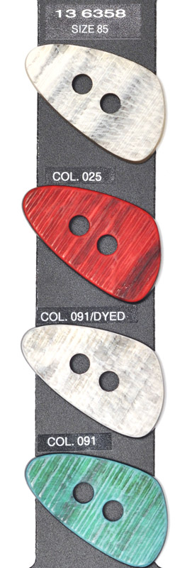 Button 136358