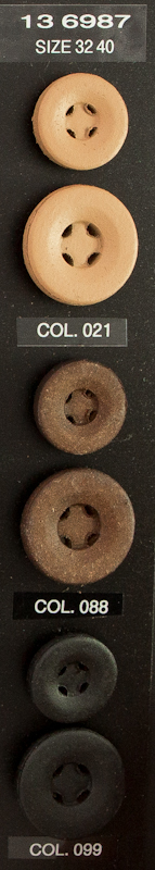 Button 136987