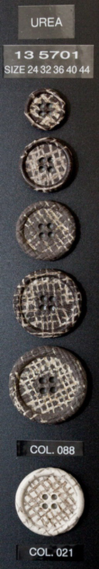Button 135701
