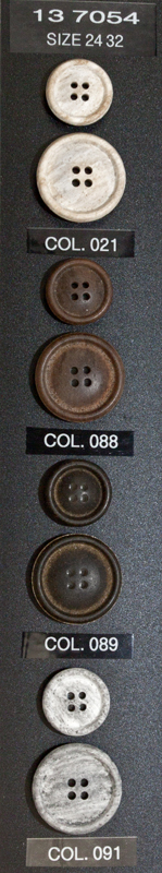 Button 137054
