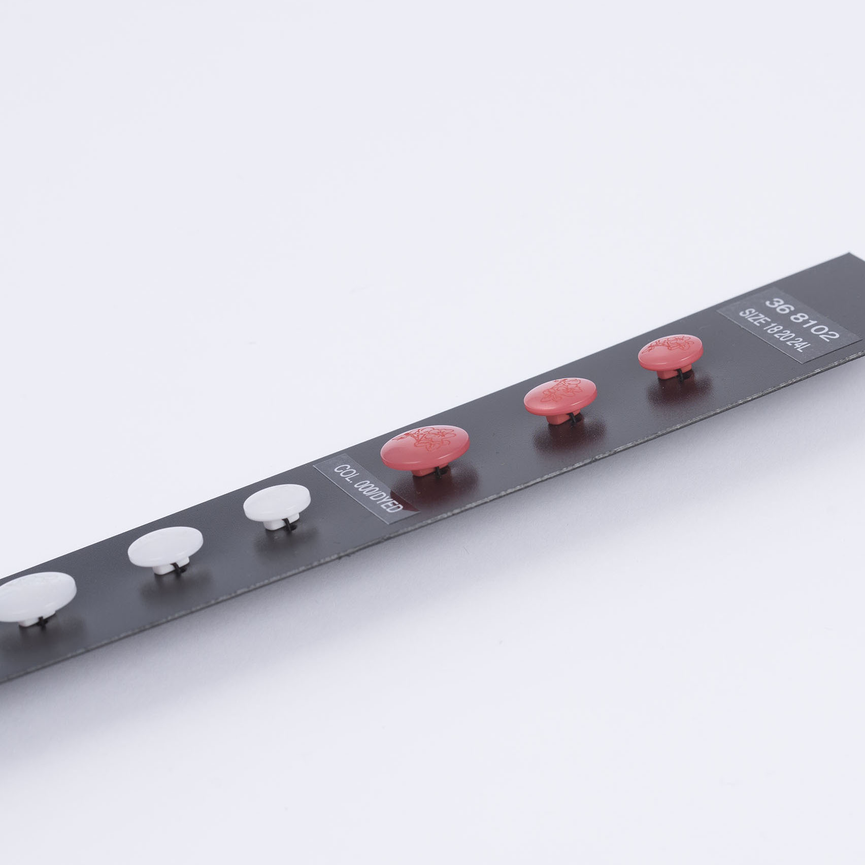 Shank button 368102